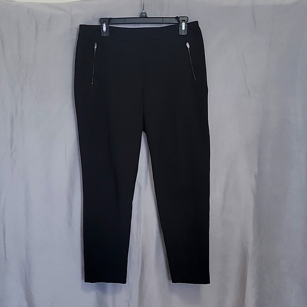 Women's Black Pants Pettit, Mid Rise, Size 8 Pettit